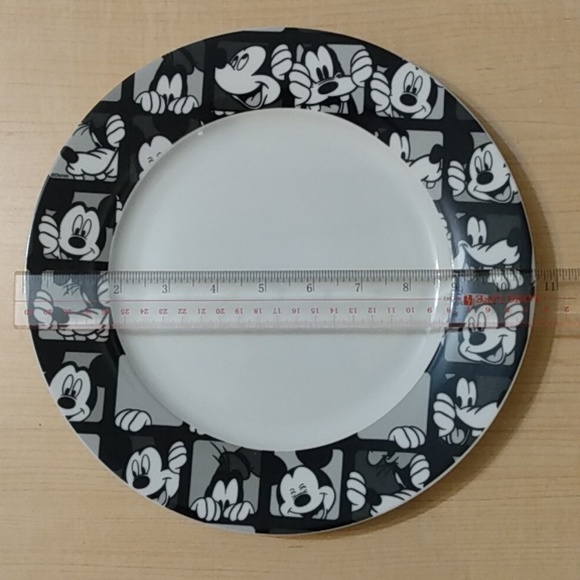 Set of 4 Mickey Mouse Goofy Grid Black White Ceramic Dinner Plate. - Picture 5 of 8